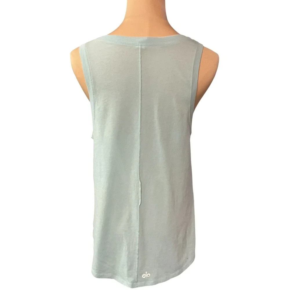 ALO Yoga Women's Sleeveless Scoop Neck Activewear Yoga Pullover Tank Top Size M